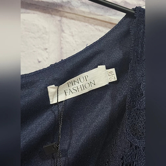 Navy Blue dress with lace bodice and slwevs and a flowy chiffon skirt Size 24W - Picture 4 of 6